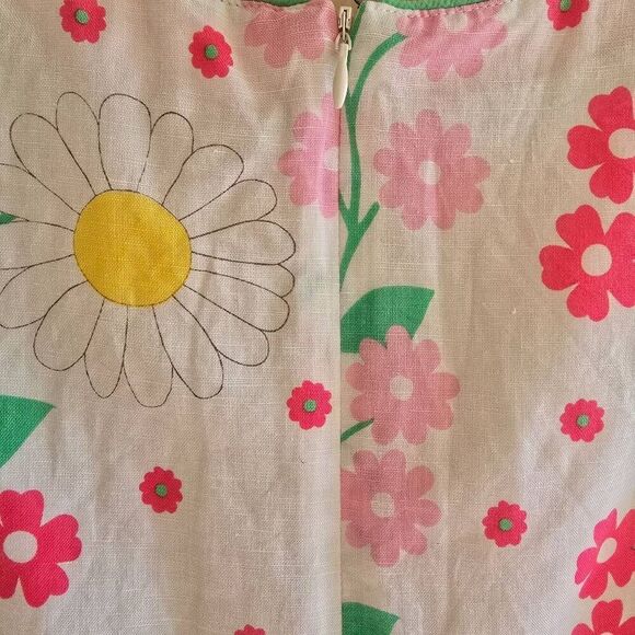 Mini Boden |Childs White Floral Lin/Ctn Dress, Slvls, Piped Neck & Armhole, 5-6Y - Picture 6 of 10